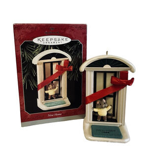Hallmark Keepsake Christmas Ornament, New Home 1998, Mouse at Door, Original Box